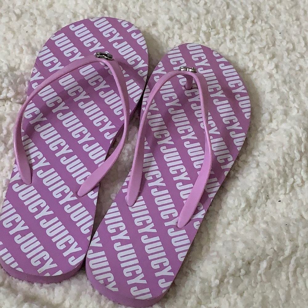 Juicy couture flip flops